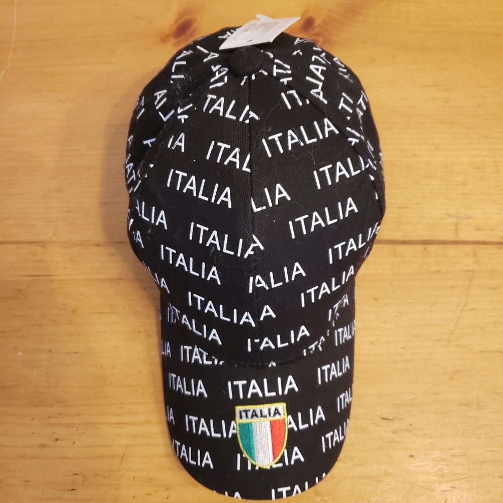 NWT Italia Embroidered Crest & Flag - Black/White Hat  SZ 7 1/4  58cm